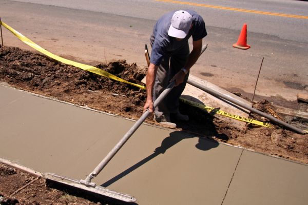 Cost of Sidewalk Pouring in Westminster